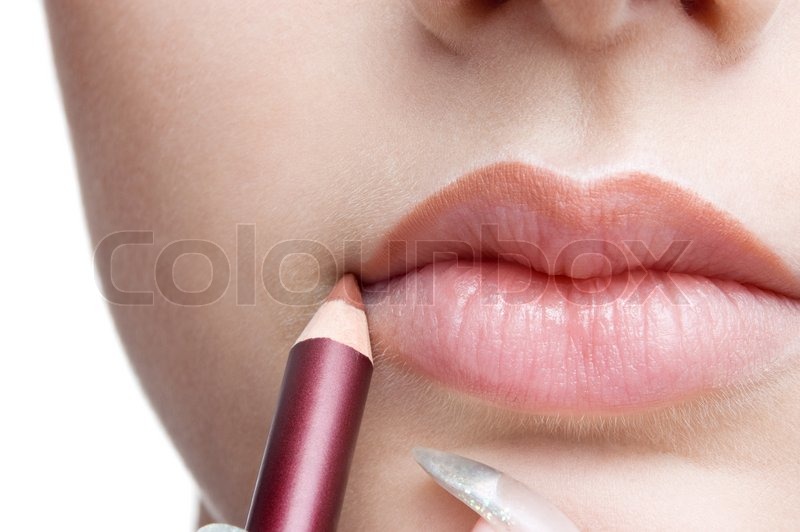 3034197 making up lips contour
