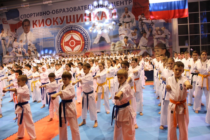 В новом спортивном комплексе «Киокушинкай» школы №32 Перми состоялось посвящение в учащиеся-спортсмены