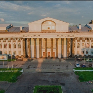 Мотовилиха (ДК Ленина), культурно-деловой центр.